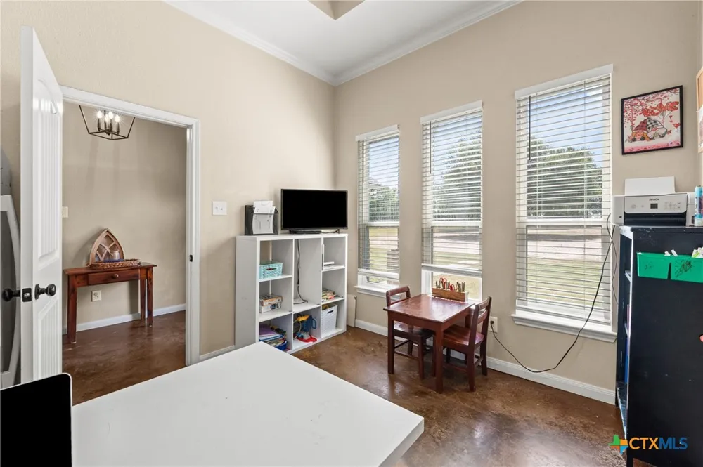 638 County Road 337 Rosebud, TX 76570