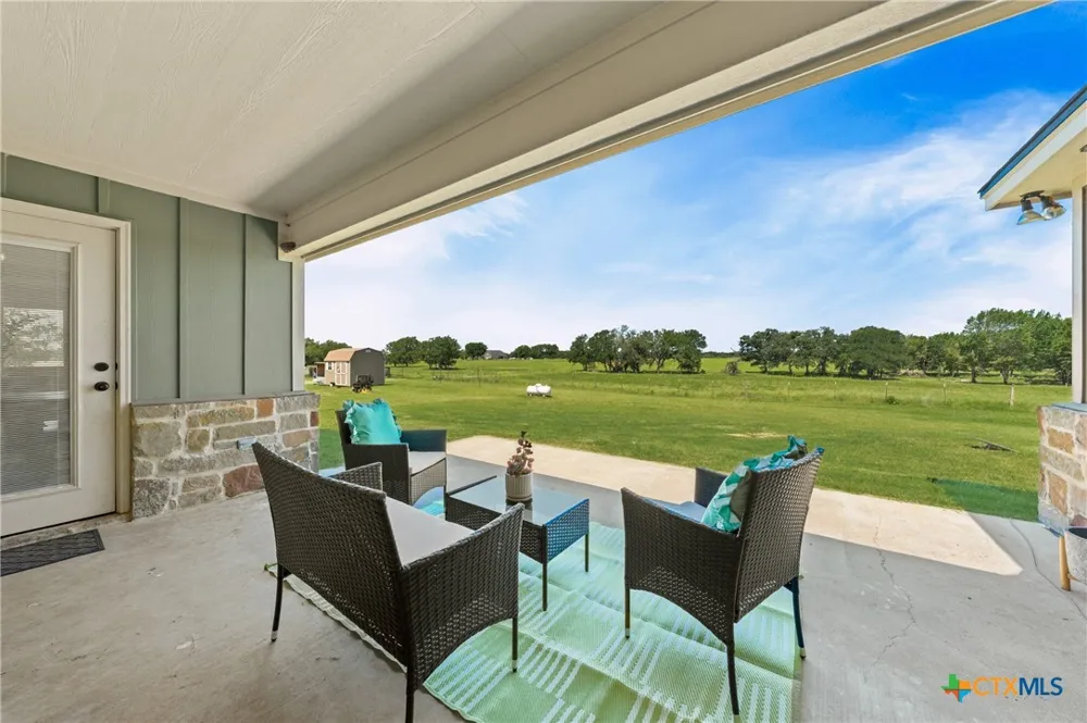 638 County Road 337 Rosebud, TX 76570