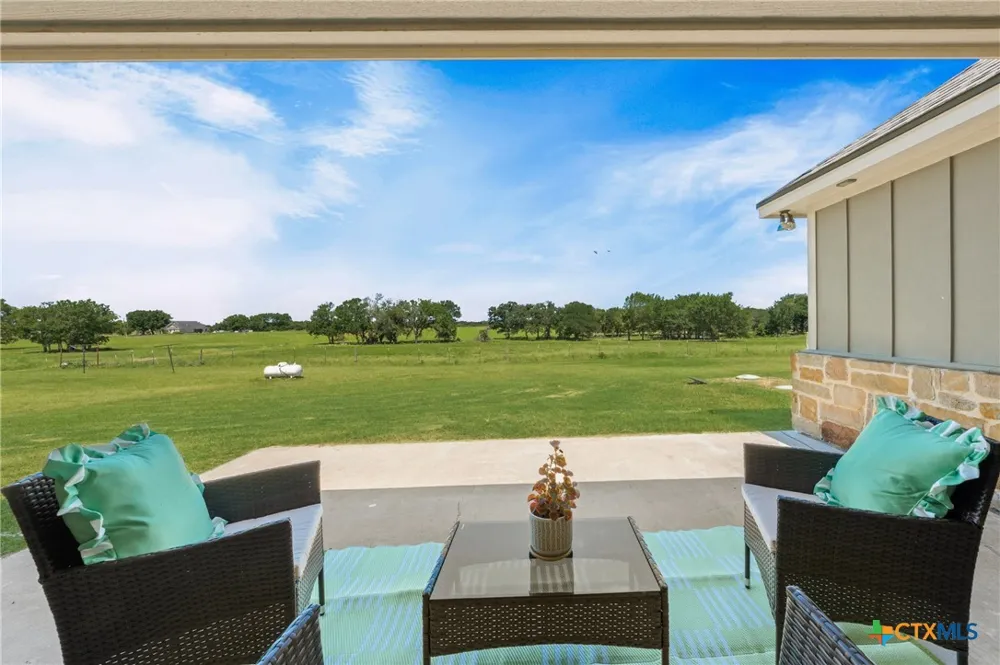 638 County Road 337 Rosebud, TX 76570