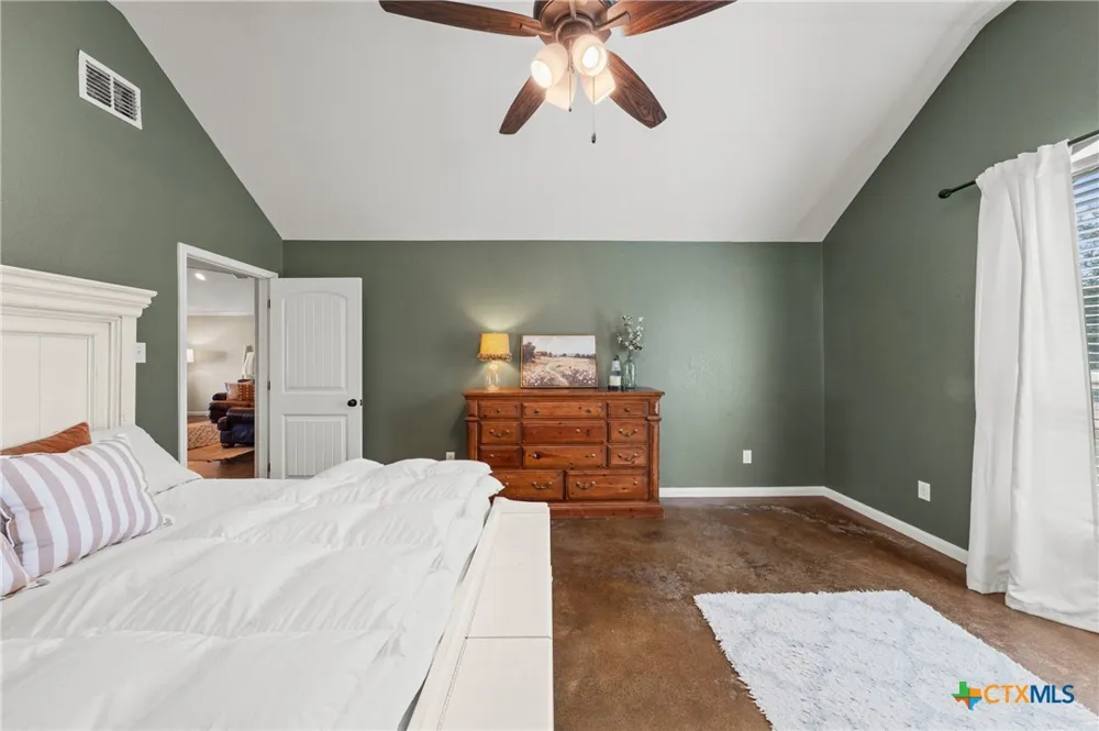 638 County Road 337 Rosebud, TX 76570