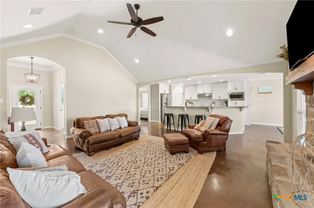 638 County Road 337 Rosebud, TX 76570