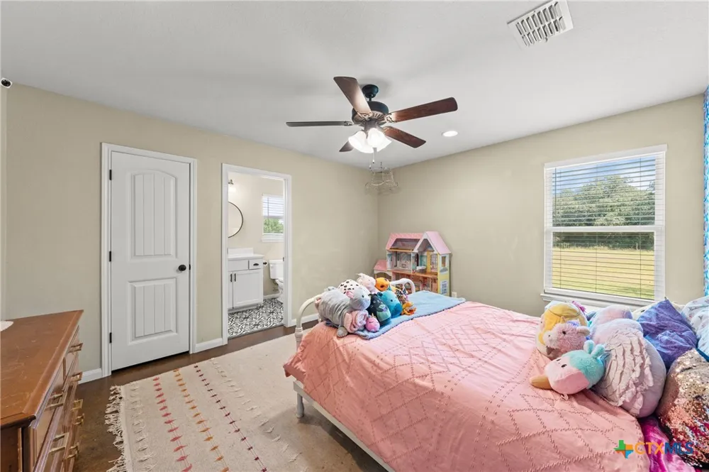 638 County Road 337 Rosebud, TX 76570