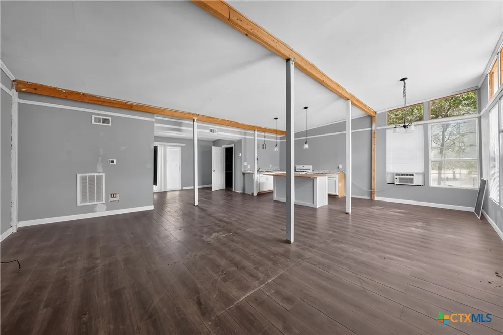 922 Northwood Circle Rockdale, TX 76567