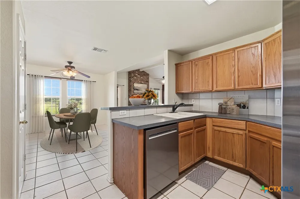 145 Castlewood Drive Seguin, TX 78155