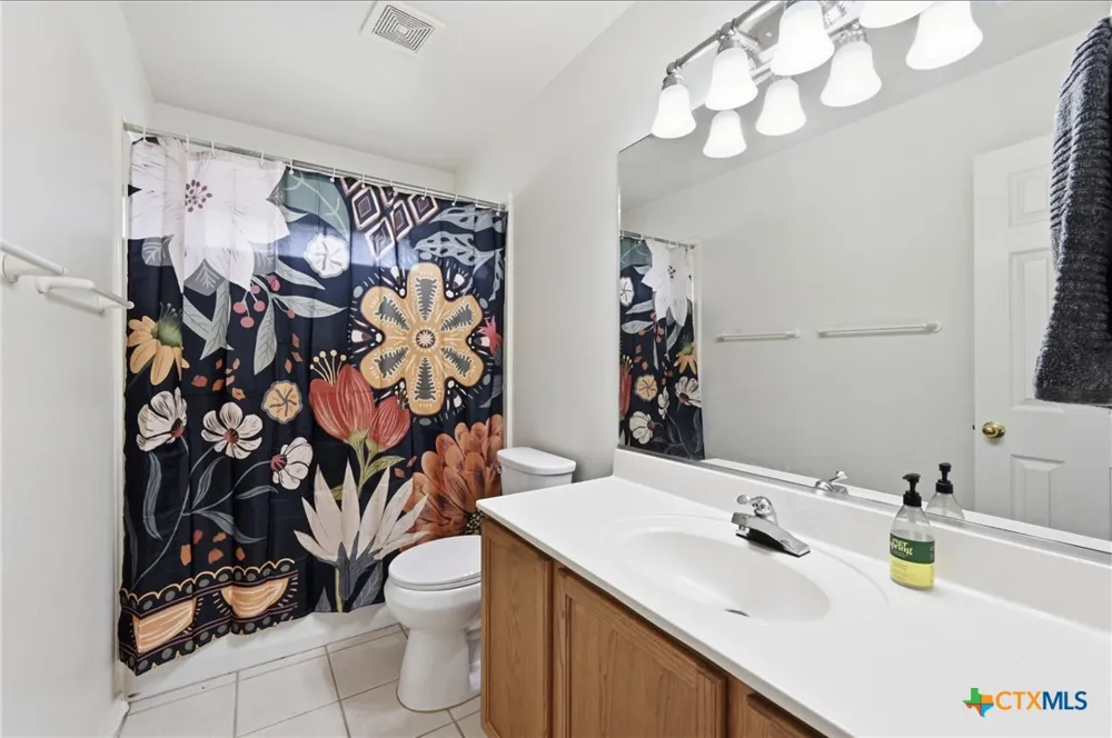 145 Castlewood Drive Seguin, TX 78155