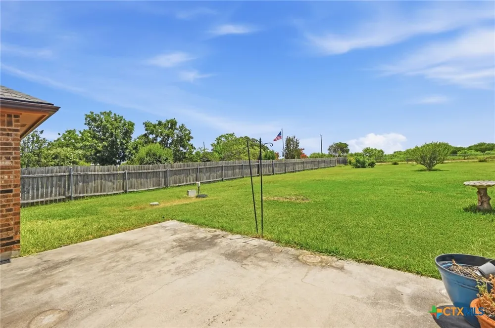 145 Castlewood Drive Seguin, TX 78155
