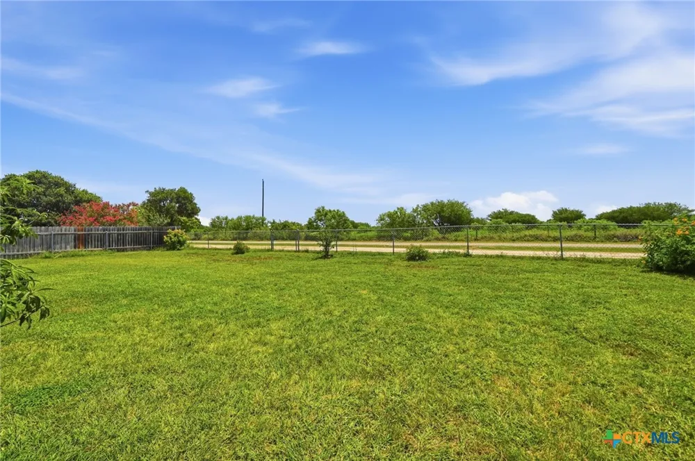 145 Castlewood Drive Seguin, TX 78155