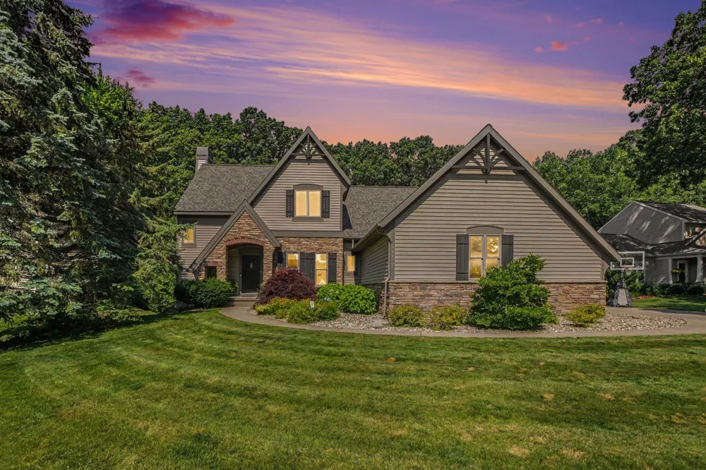 16033 Waterleaf Trail Spring Lake, MI 49456