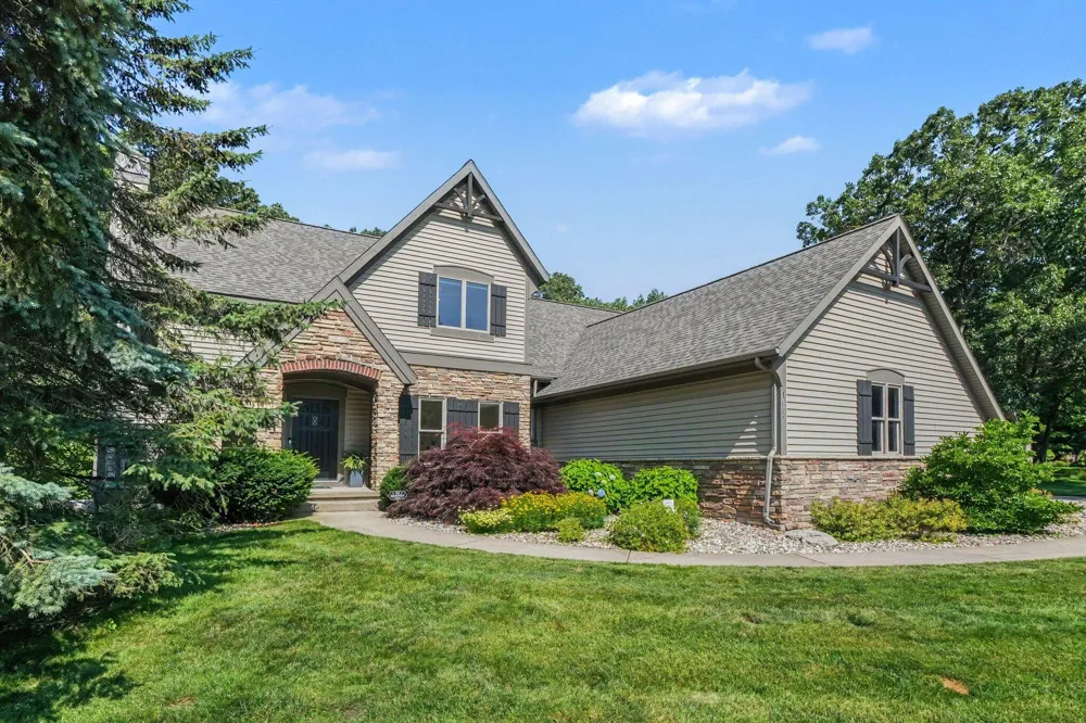 16033 Waterleaf Trail Spring Lake, MI 49456