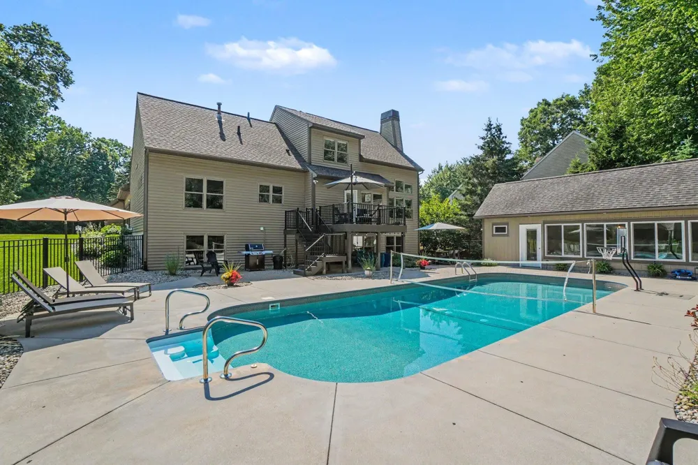 16033 Waterleaf Trail Spring Lake, MI 49456