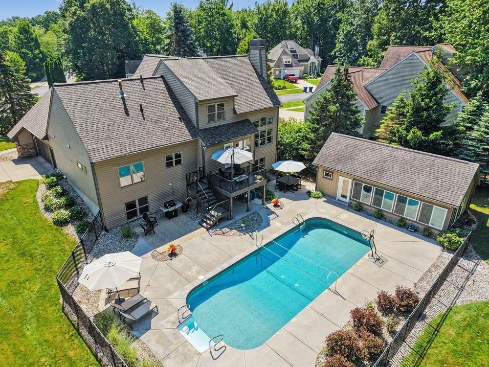 16033 Waterleaf Trail Spring Lake, MI 49456