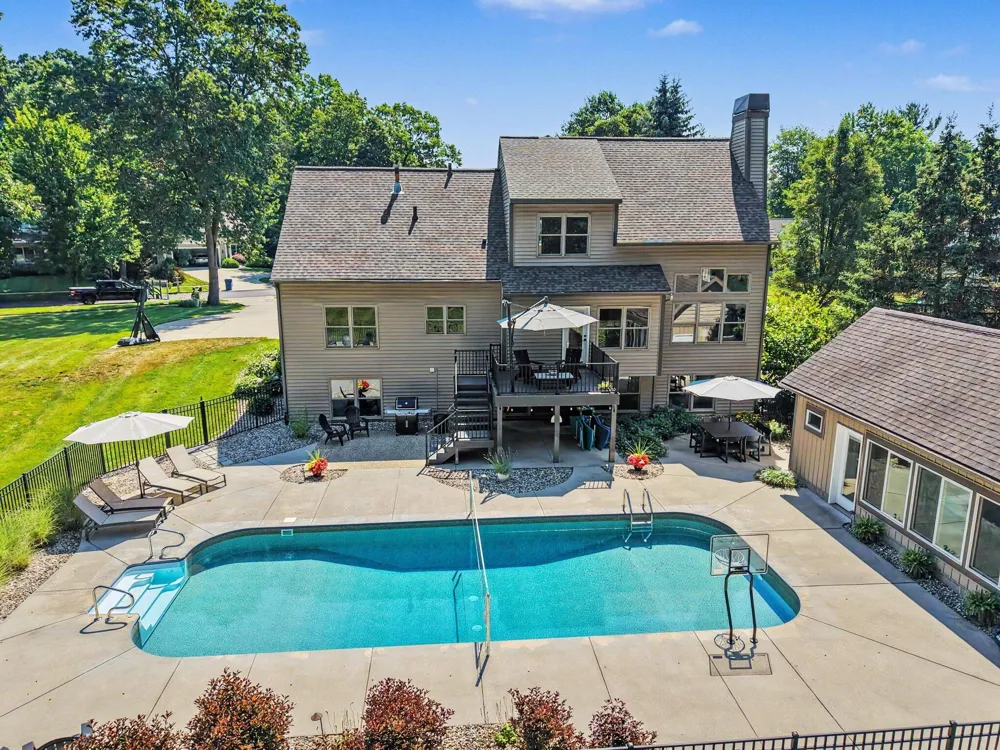 16033 Waterleaf Trail Spring Lake, MI 49456