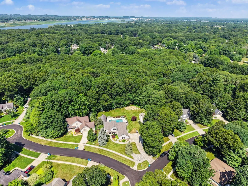 16033 Waterleaf Trail Spring Lake, MI 49456