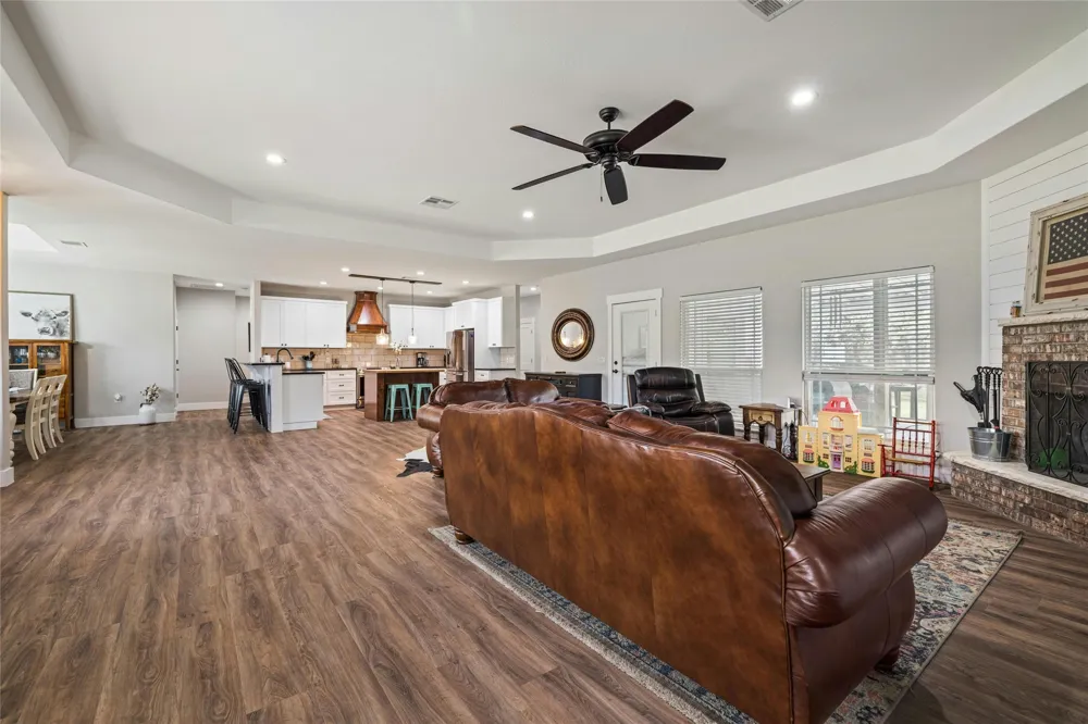 1090 County Road 334 Burnet, TX 78611