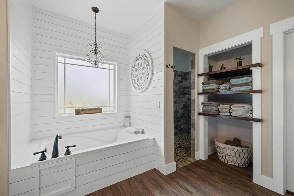 1090 County Road 334 Burnet, TX 78611