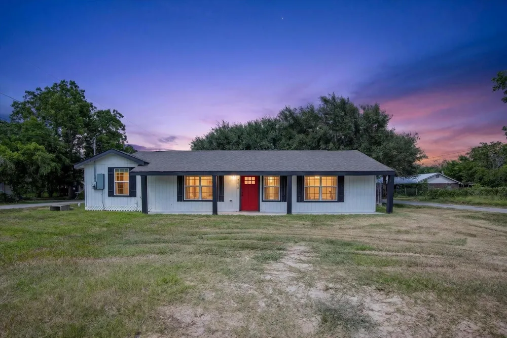 500 Shirley Street Eagle Lake, TX 77434