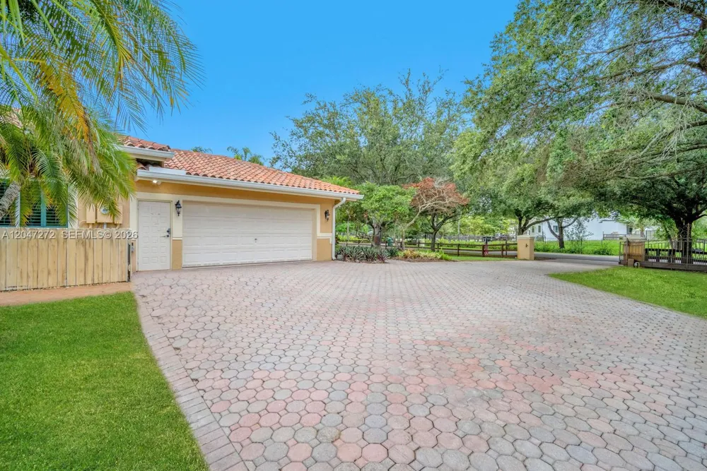 17710 SW 63rd Mnr Southwest Ranches, FL 33331