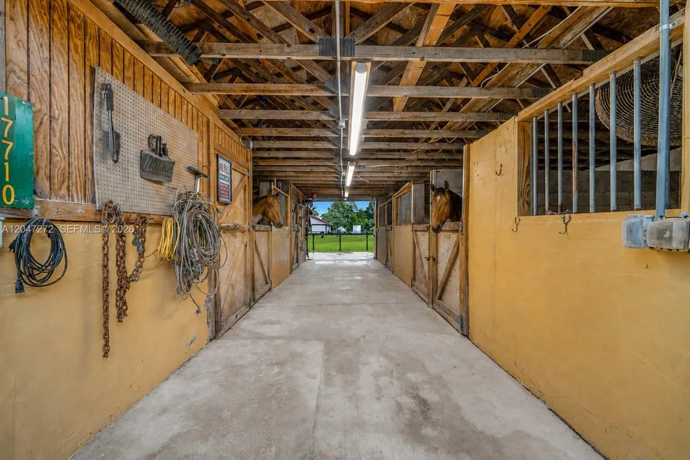 17710 SW 63rd Mnr Southwest Ranches, FL 33331