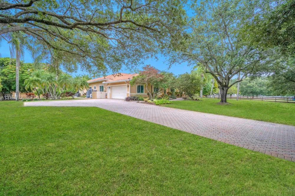 17710 SW 63rd Mnr Southwest Ranches, FL 33331