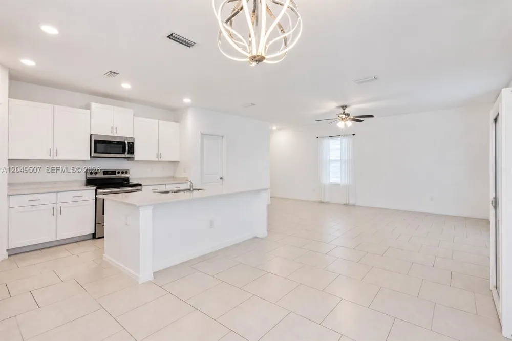 17809 BELFORTE COURT North Fort Myers, FL 33917