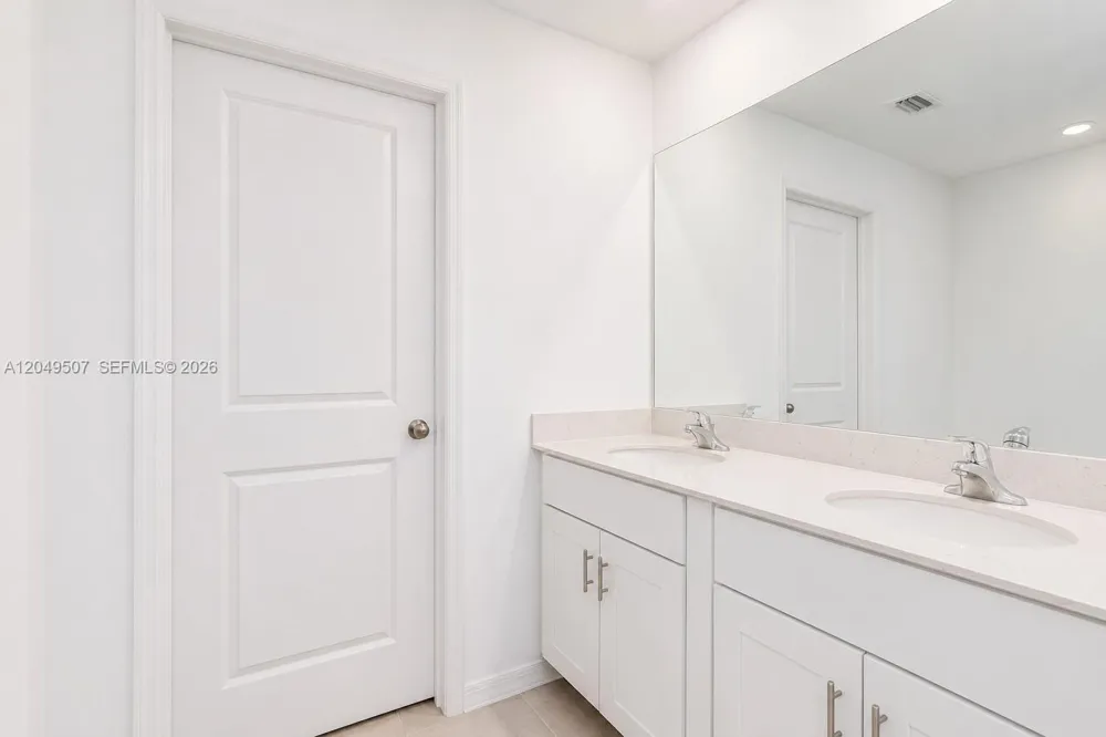 17809 BELFORTE COURT North Fort Myers, FL 33917