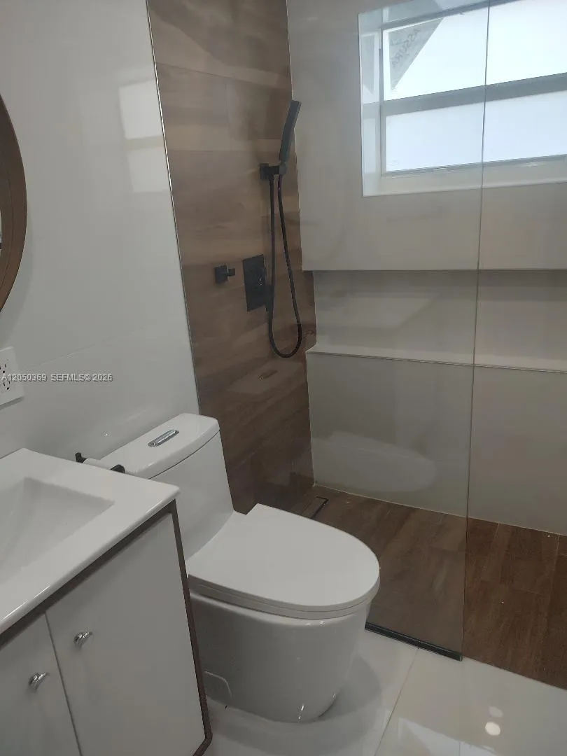 641 SW 6th St Hallandale Beach, FL 33009