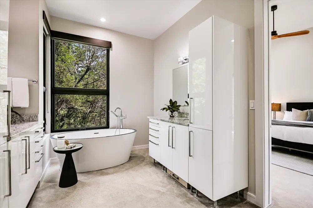 500 Laurel Valley Road West Lake Hills, TX 78746