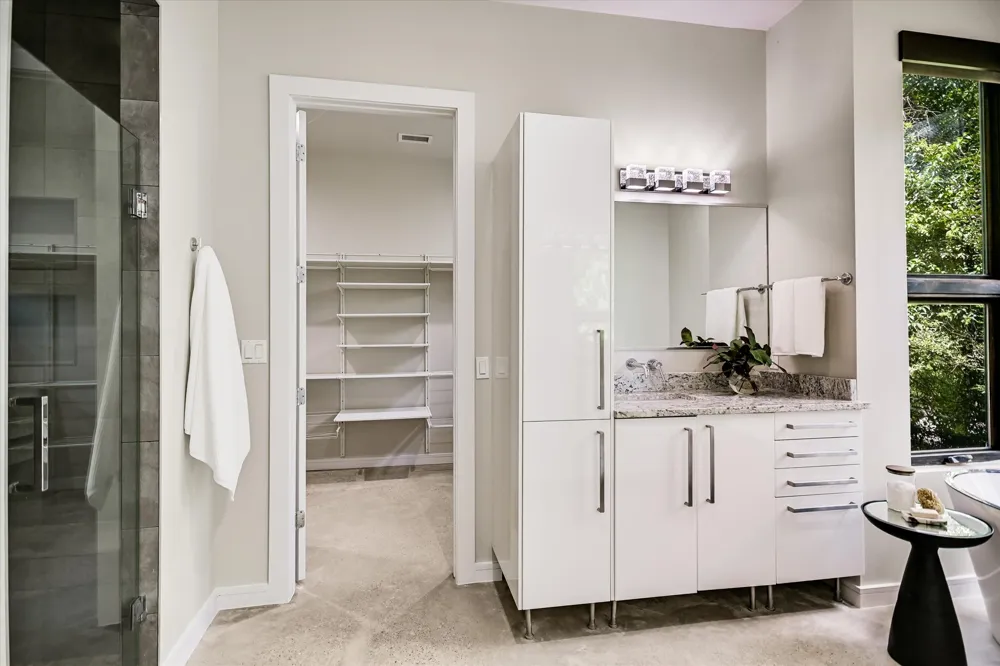 500 Laurel Valley Road West Lake Hills, TX 78746
