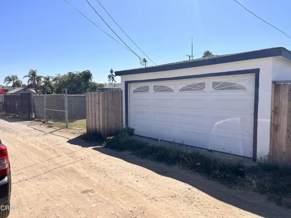 11333 Azahar Street Ventura, CA 93004