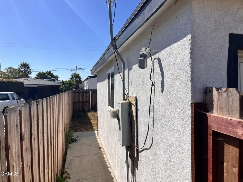 11333 Azahar Street Ventura, CA 93004
