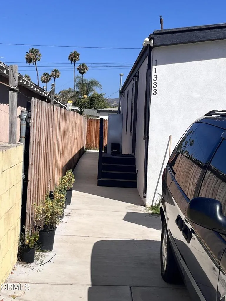 11333 Azahar Street Ventura, CA 93004