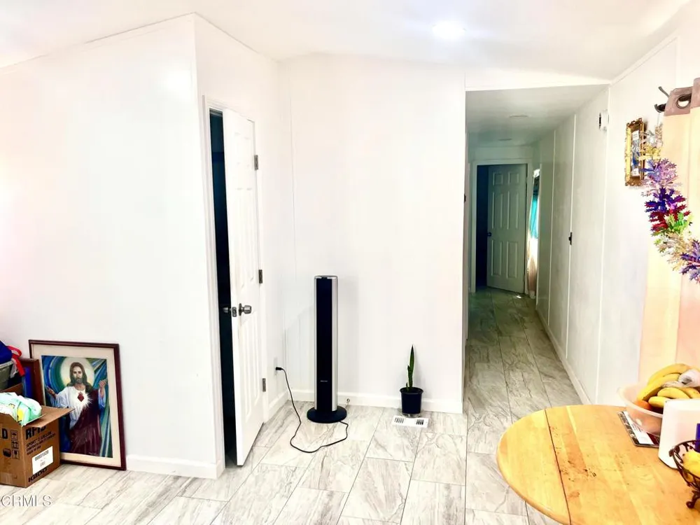 11333 Azahar Street Ventura, CA 93004