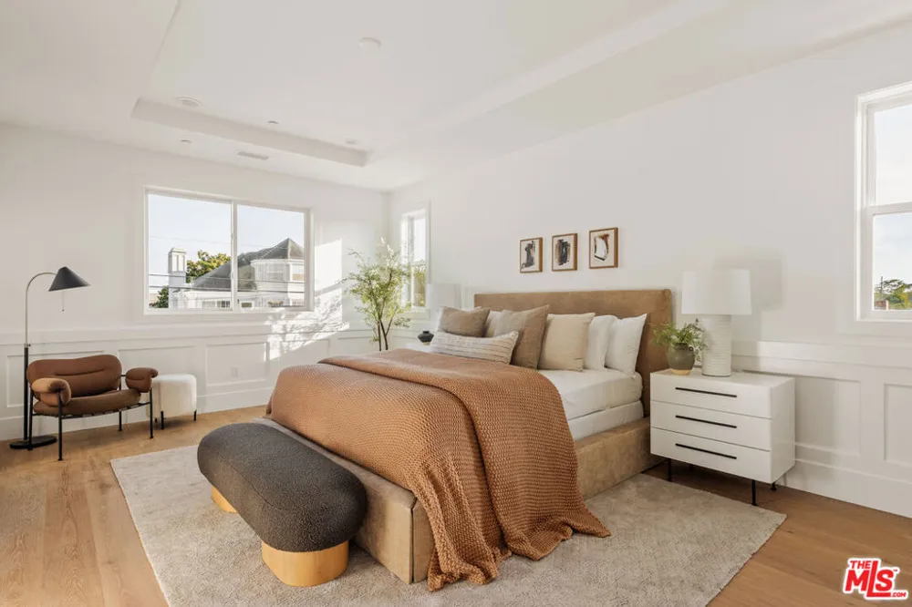 6606 W 80th Place Los Angeles, CA 90045