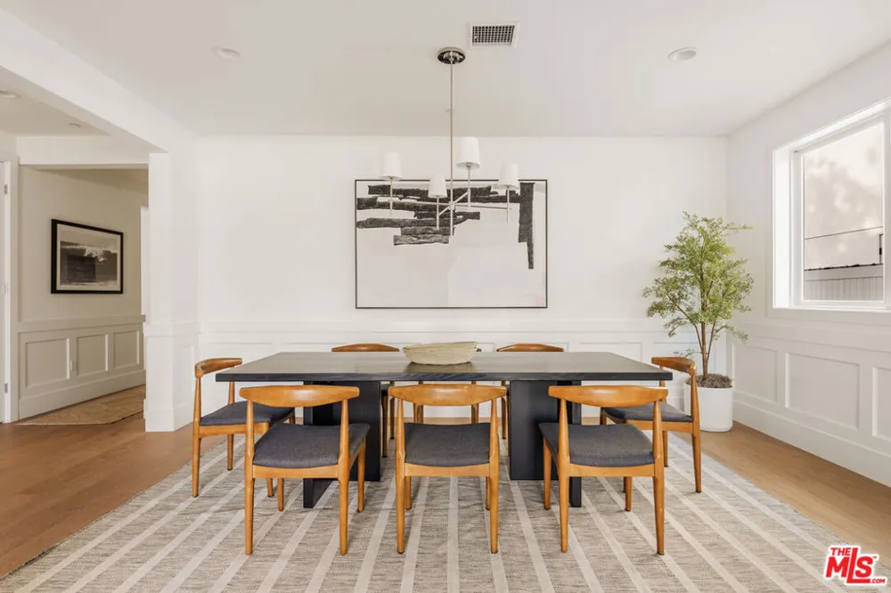 6606 W 80th Place Los Angeles, CA 90045