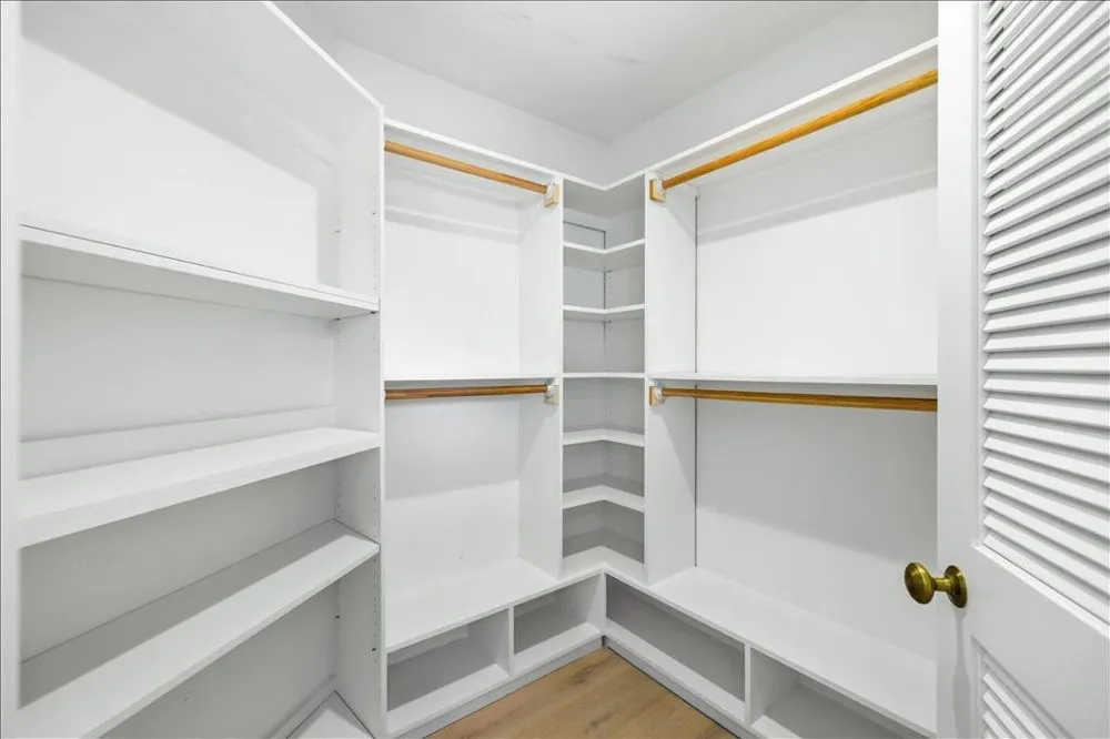 1031 Almanor Avenue Menlo Park, CA 94025