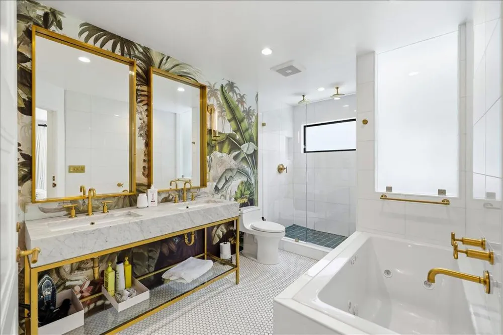 1031 Almanor Avenue Menlo Park, CA 94025