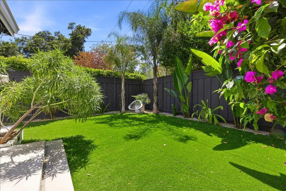1031 Almanor Avenue Menlo Park, CA 94025