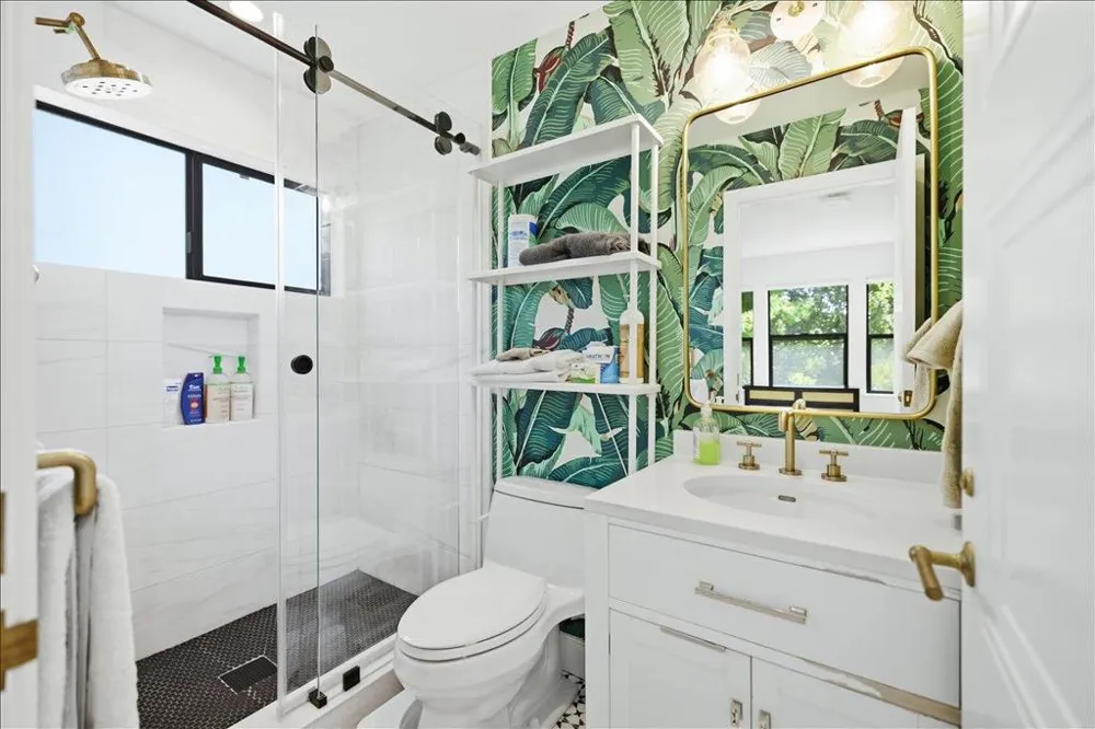 1031 Almanor Avenue Menlo Park, CA 94025
