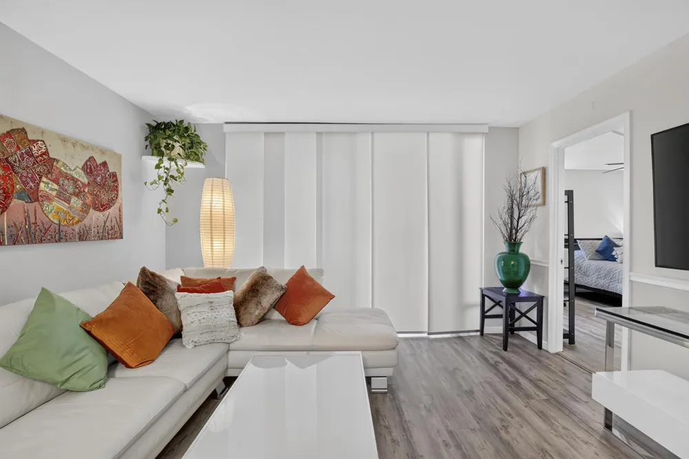 7500 NW 1st Court #302-3 Plantation, FL 33317