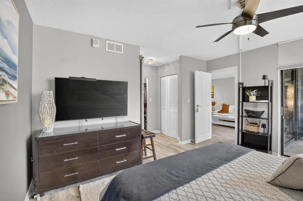 7500 NW 1st Court #302-3 Plantation, FL 33317
