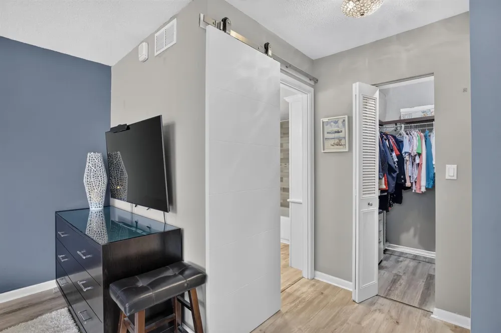 7500 NW 1st Court #302-3 Plantation, FL 33317