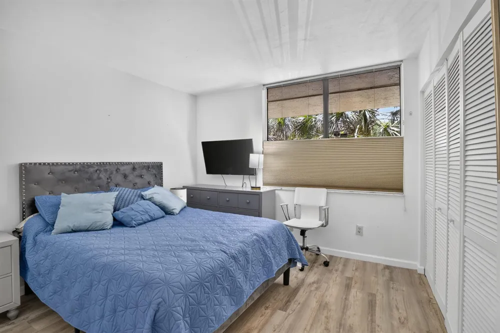 7500 NW 1st Court #302-3 Plantation, FL 33317
