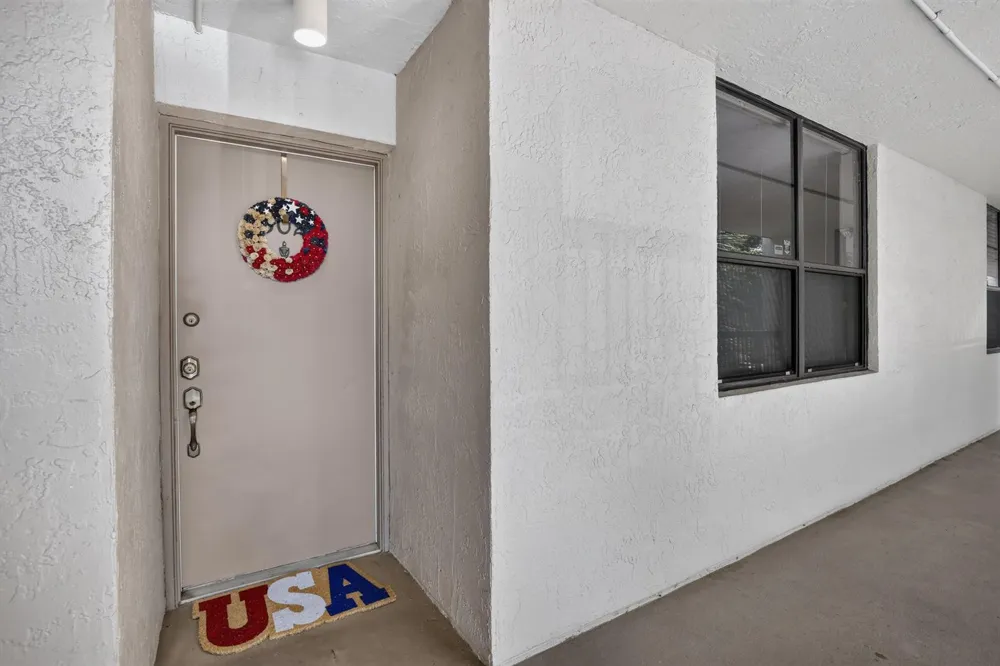 7500 NW 1st Court #302-3 Plantation, FL 33317