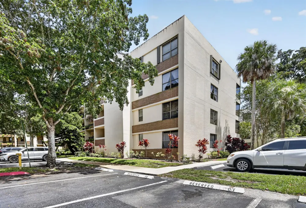 7500 NW 1st Court #302-3 Plantation, FL 33317
