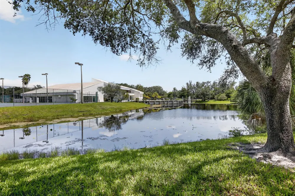 7500 NW 1st Court #302-3 Plantation, FL 33317