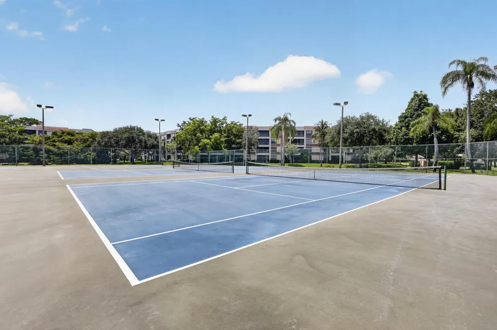 7500 NW 1st Court #302-3 Plantation, FL 33317