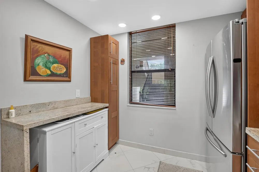 7500 NW 1st Court #302-3 Plantation, FL 33317