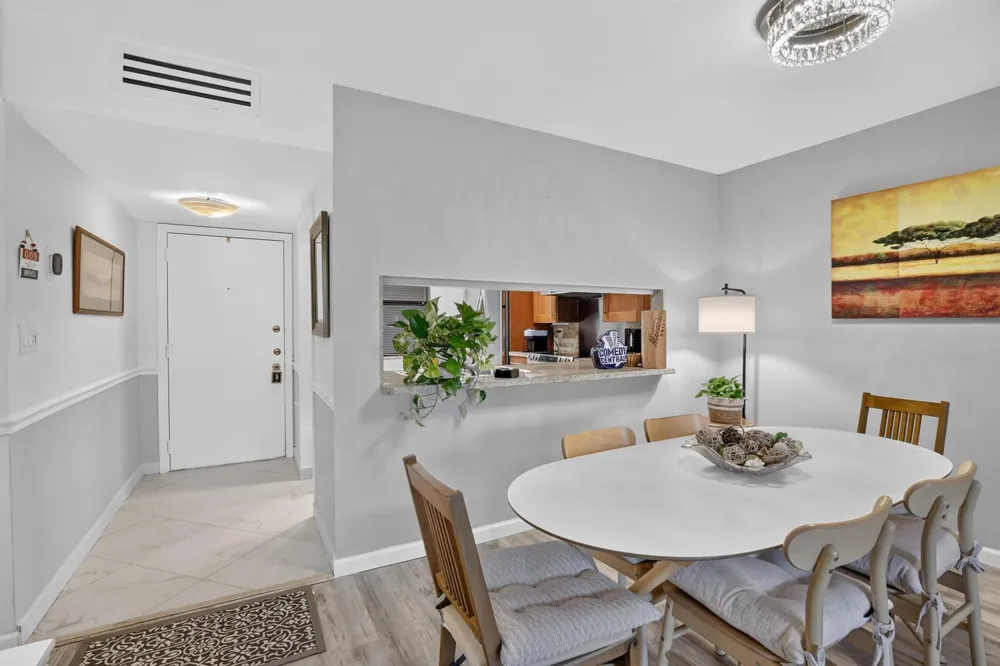 7500 NW 1st Court #302-3 Plantation, FL 33317