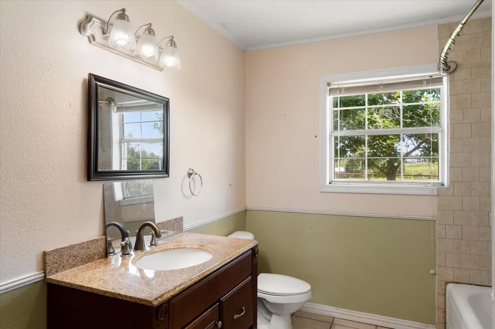 11465 County Road 3904 Athens, TX 75752