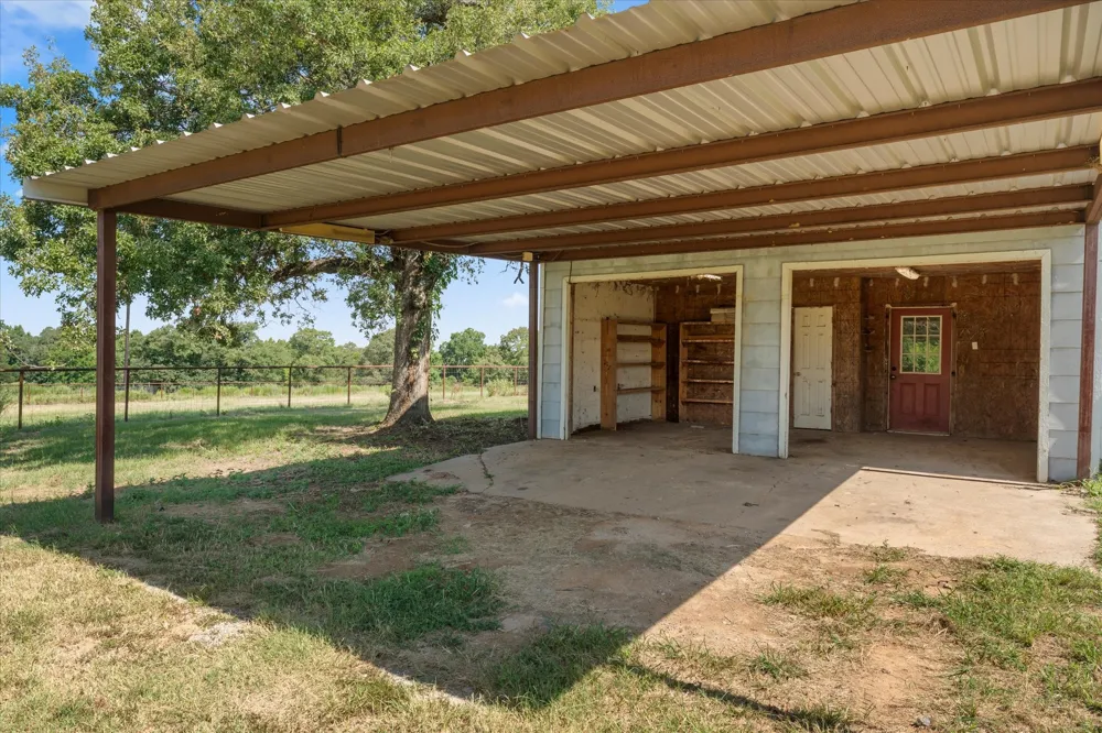 11465 County Road 3904 Athens, TX 75752